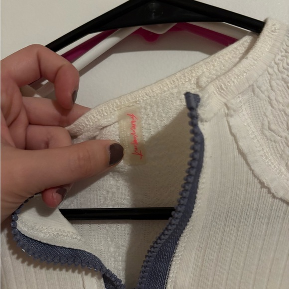 Free People, quarterzip long sleeve, detailed sleeve, XS, lightly worn - Picture 3 of 3